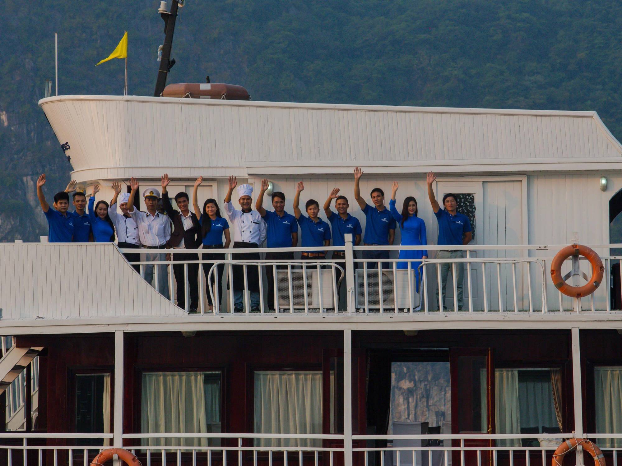 Flamingo Luxury Cruises Hotel Ha Long Exterior photo