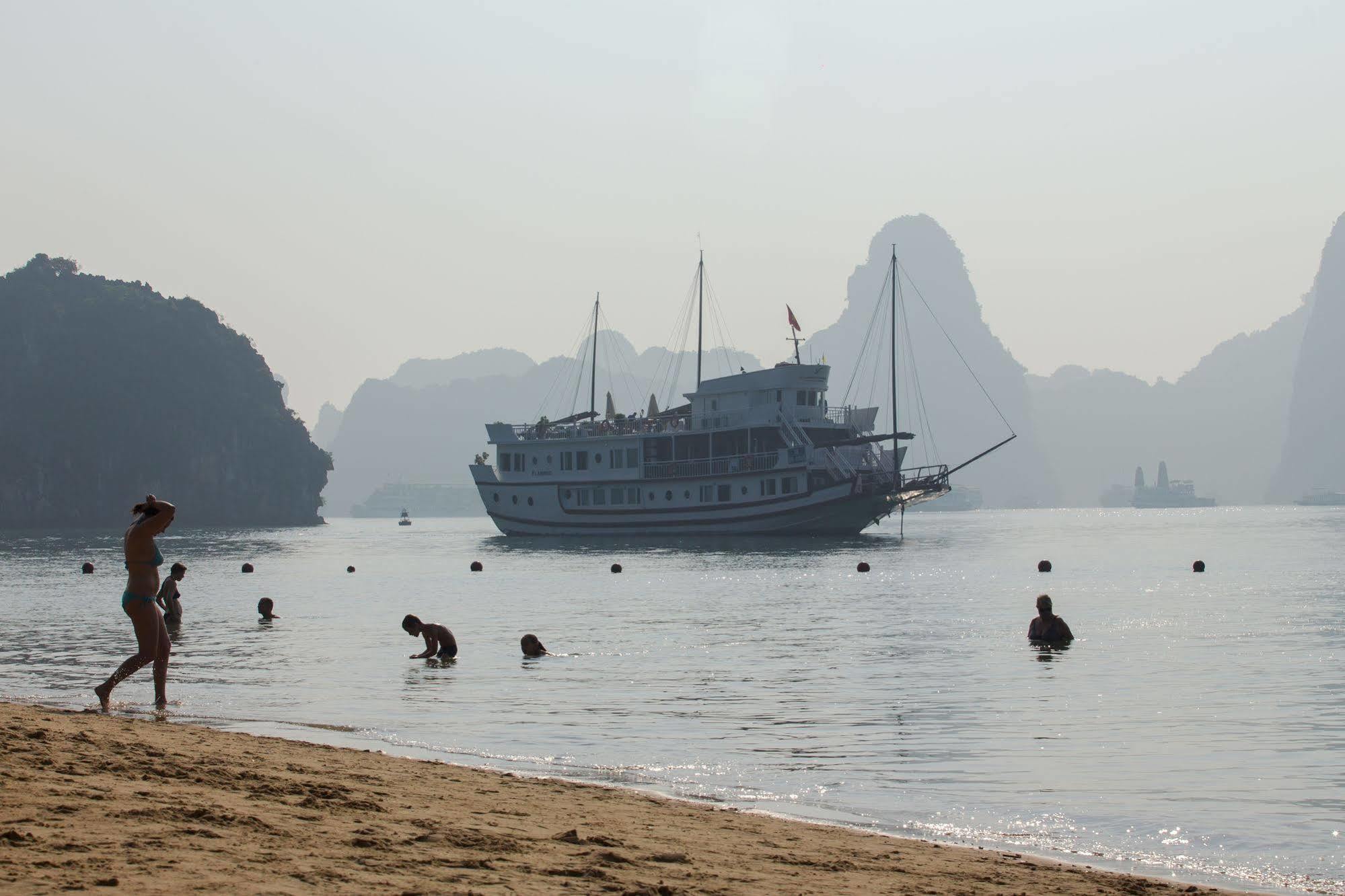 Flamingo Luxury Cruises Hotel Ha Long Exterior photo