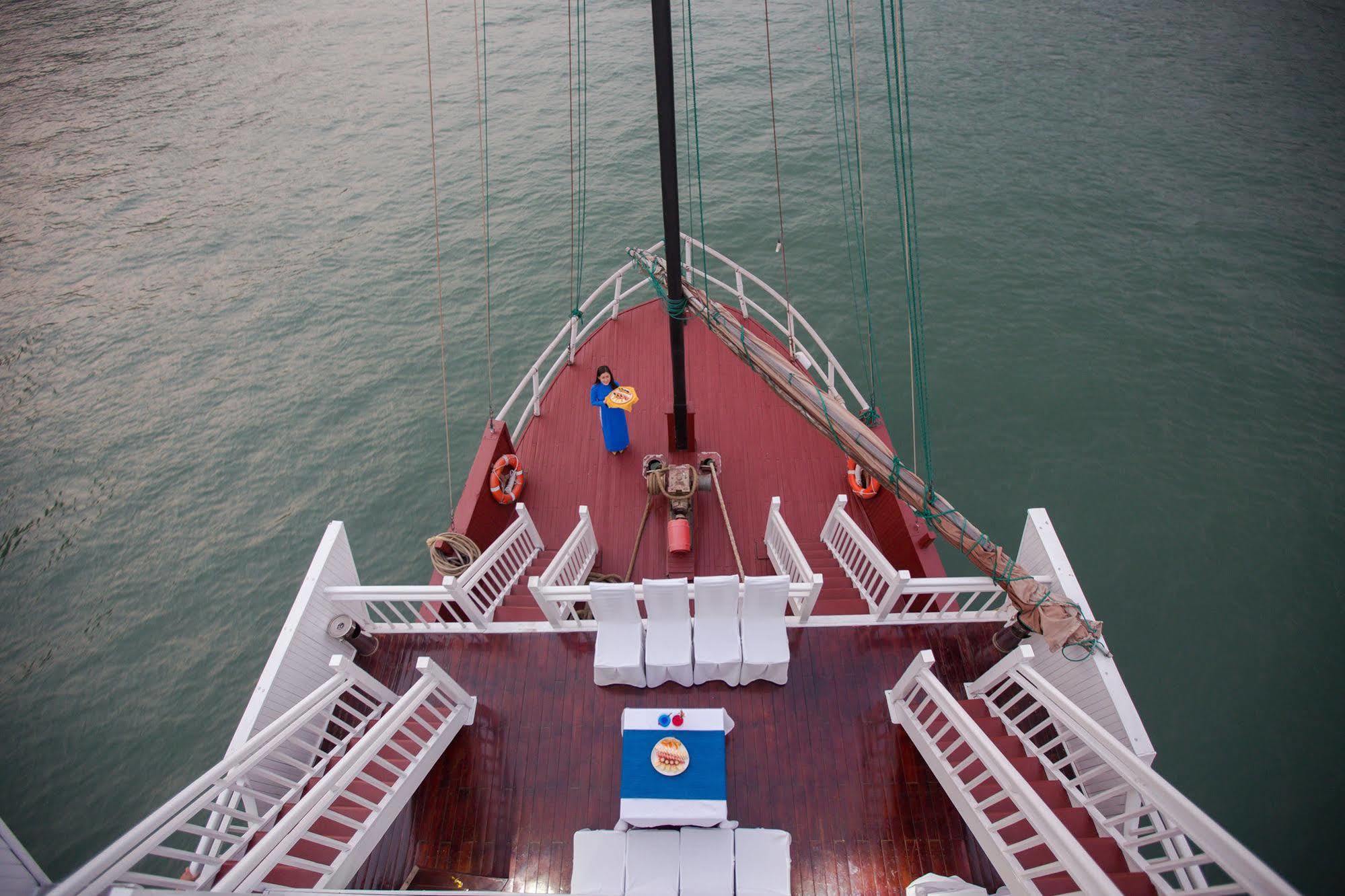 Flamingo Luxury Cruises Hotel Ha Long Exterior photo