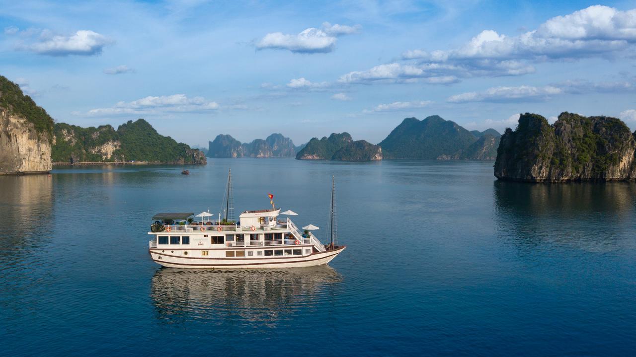 Flamingo Luxury Cruises Hotel Ha Long Exterior photo