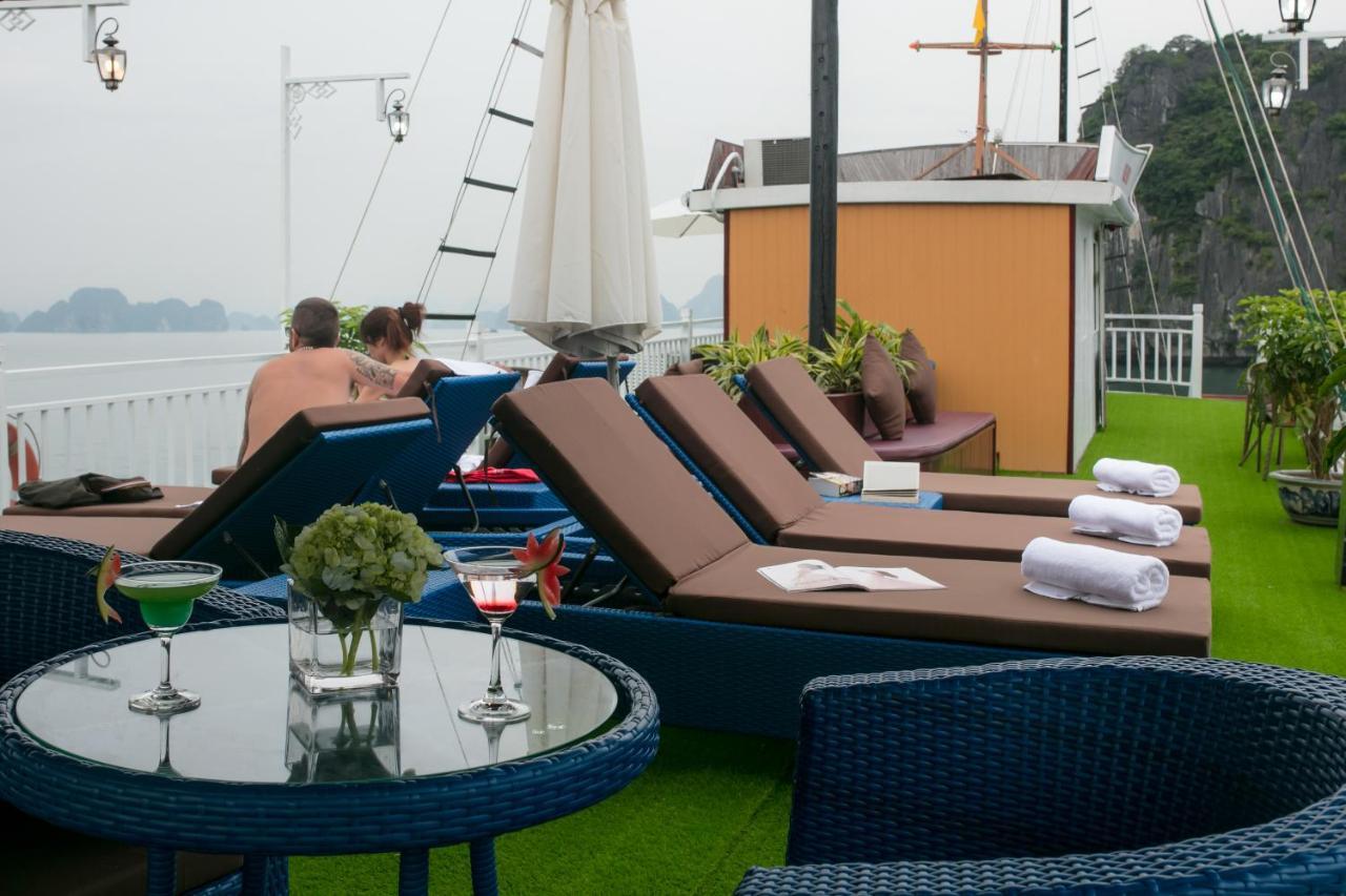 Flamingo Luxury Cruises Hotel Ha Long Exterior photo