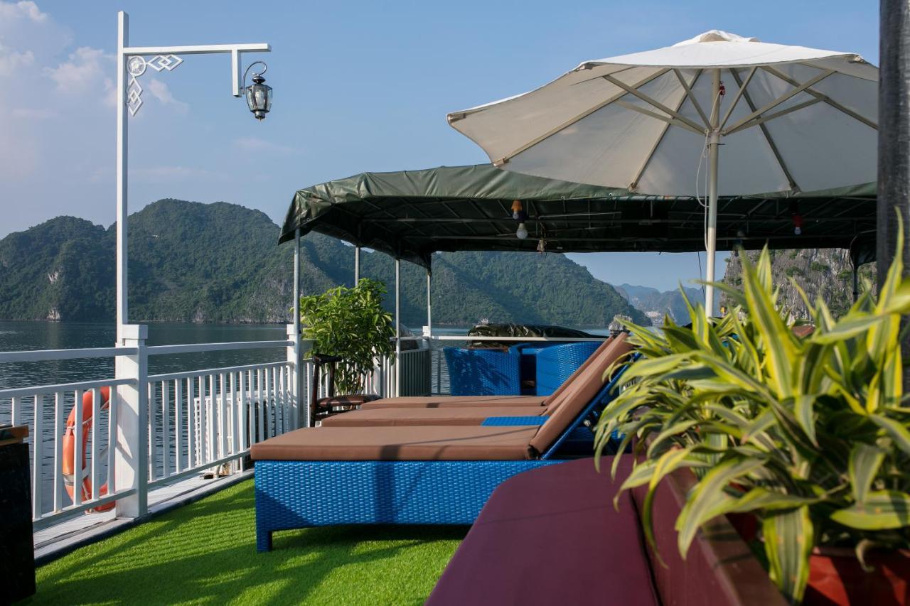 Flamingo Luxury Cruises Hotel Ha Long Exterior photo