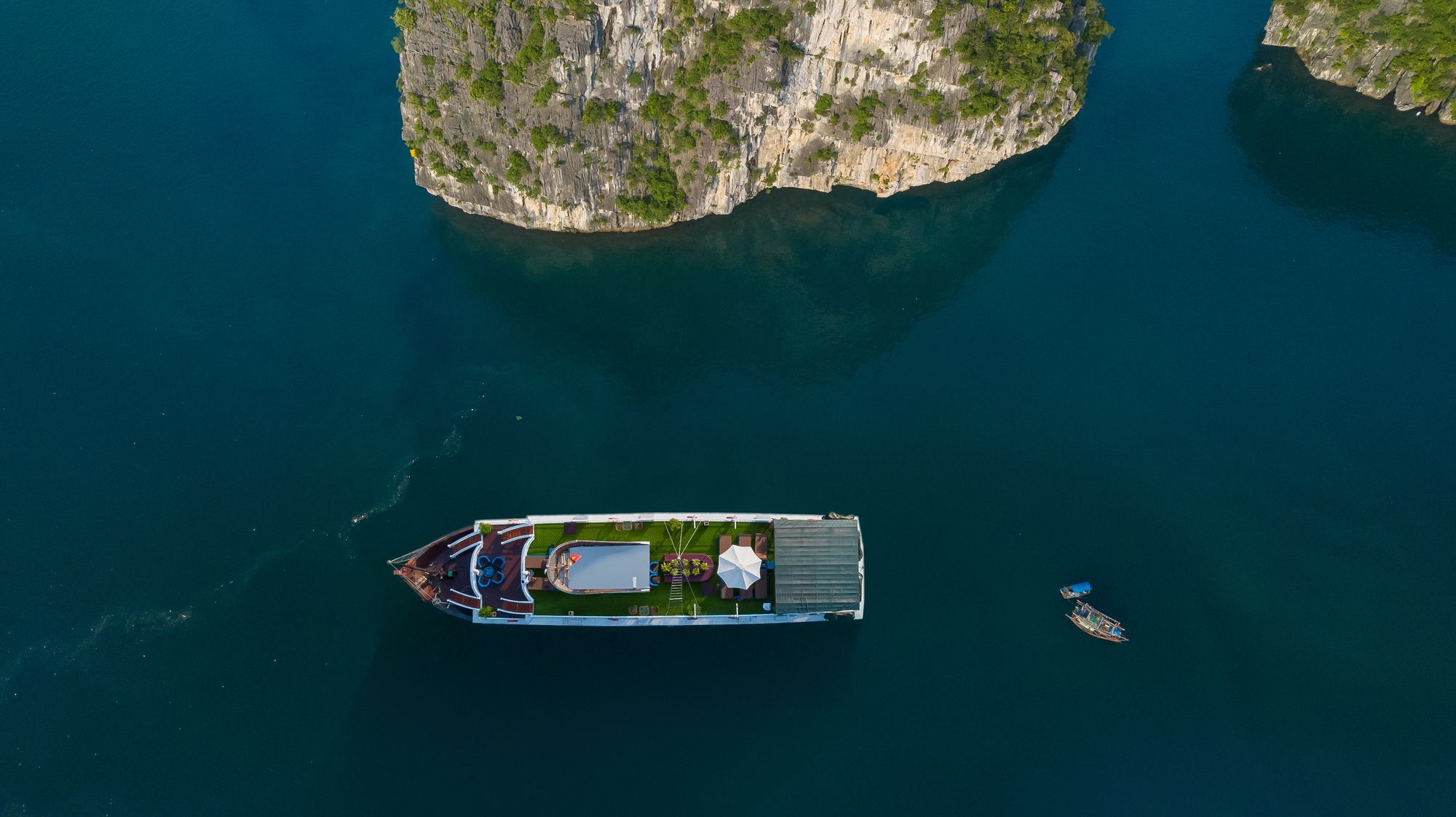 Flamingo Luxury Cruises Hotel Ha Long Exterior photo
