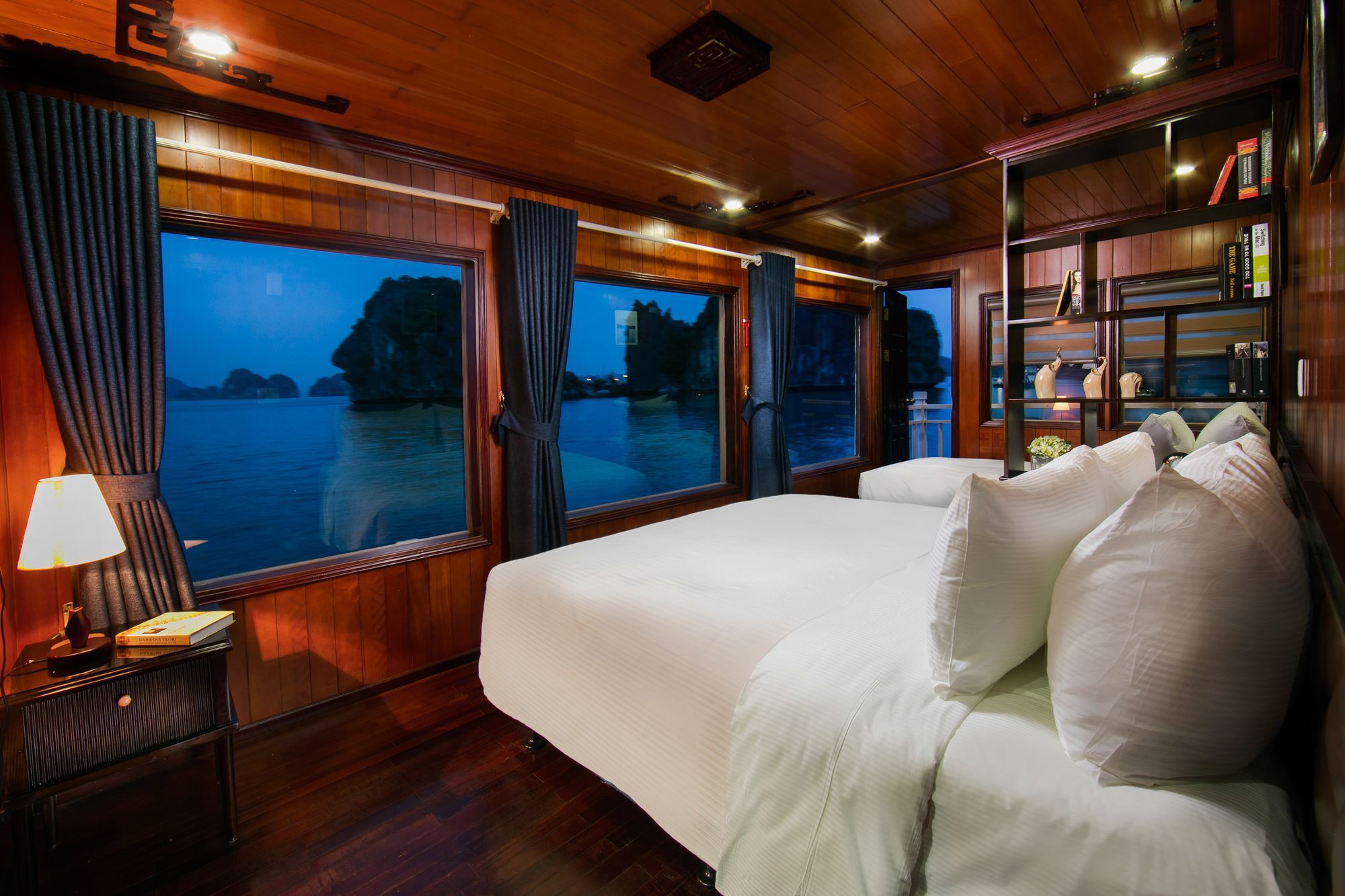 Flamingo Luxury Cruises Hotel Ha Long Exterior photo